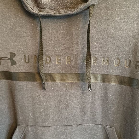 Under Armour Hoodie Size Medium - Picture 2 of 11